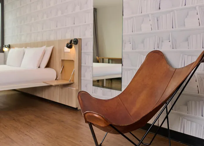 Generator ParisHostel